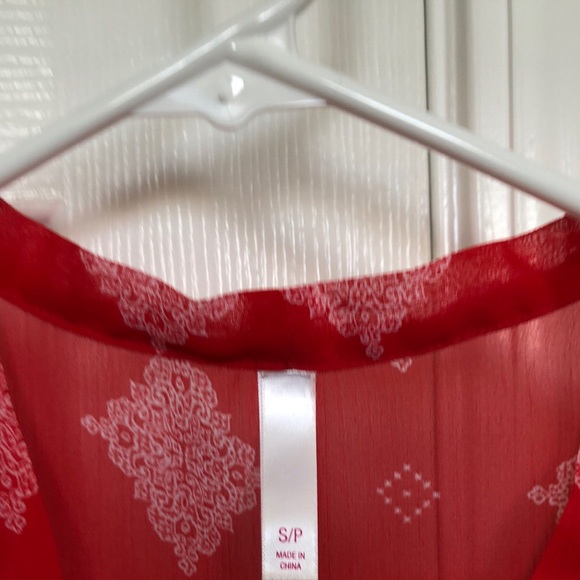 Red tank top - Picture 3 of 3